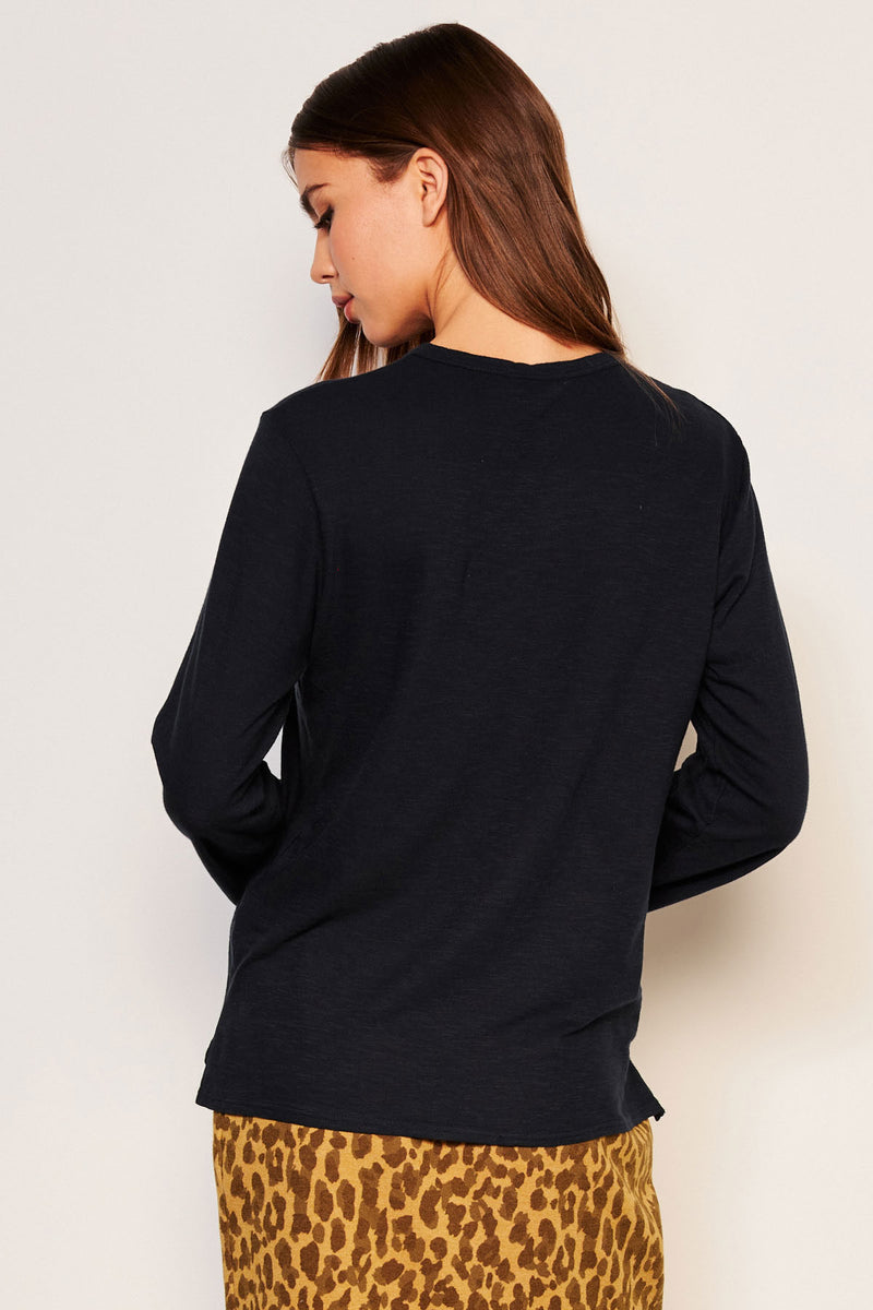 Sundry Ski Camp Long Sleeve Crew in Deep Navy